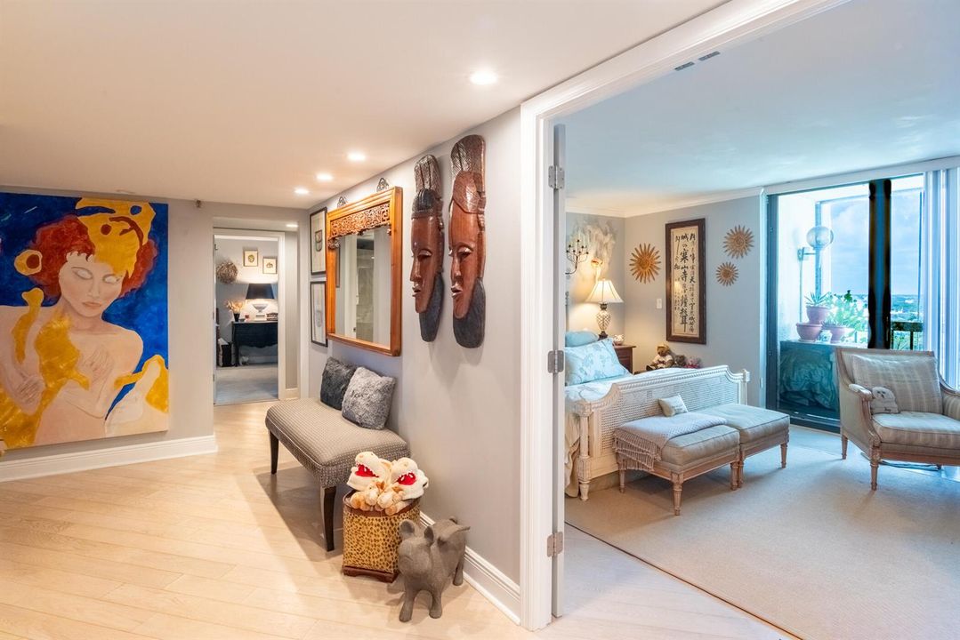 2480 Presidential Way 001