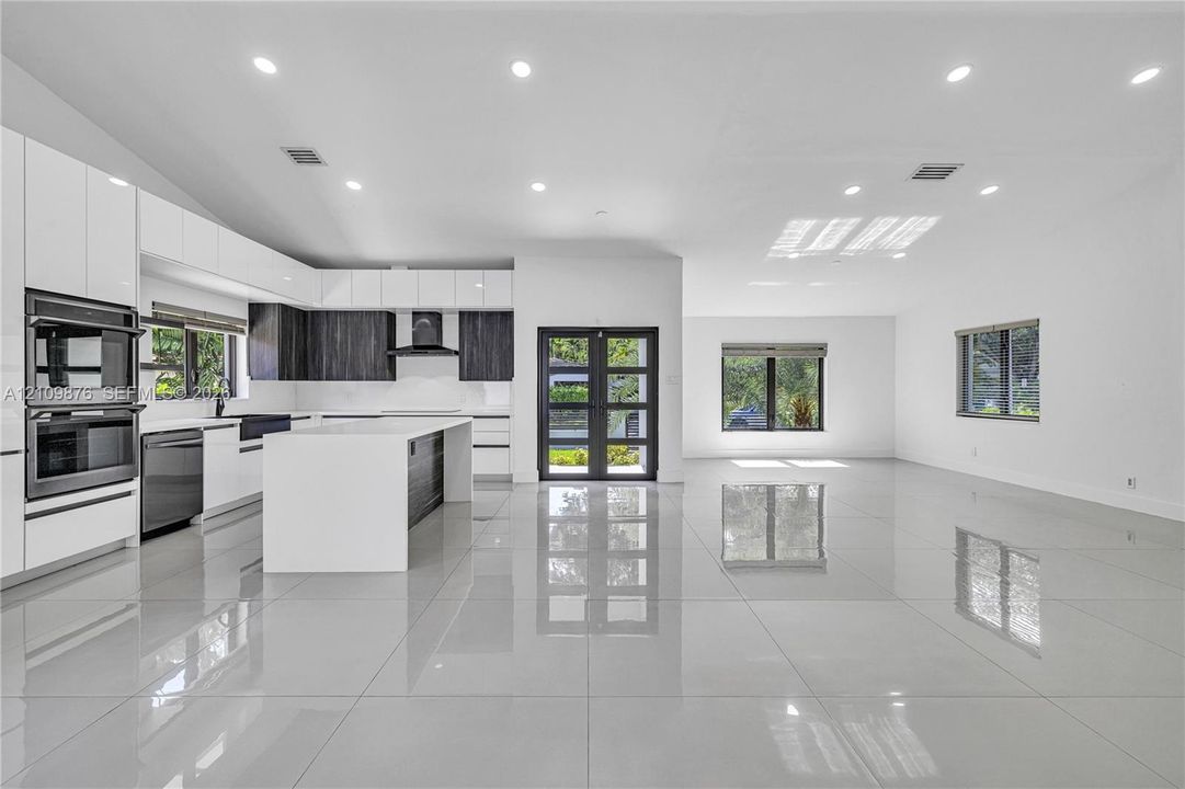 For Sale: $1,790,000 (5 beds, 4 baths, 2232 Square Feet)