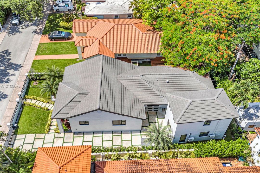 For Sale: $1,790,000 (5 beds, 4 baths, 2232 Square Feet)