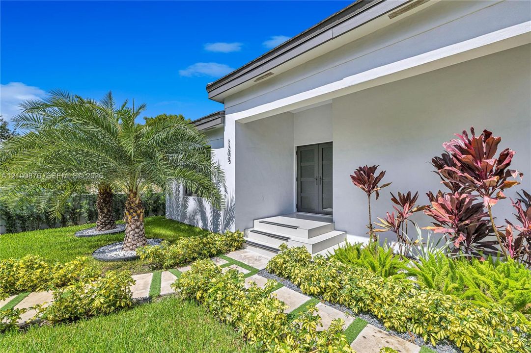 For Sale: $1,790,000 (5 beds, 4 baths, 2232 Square Feet)