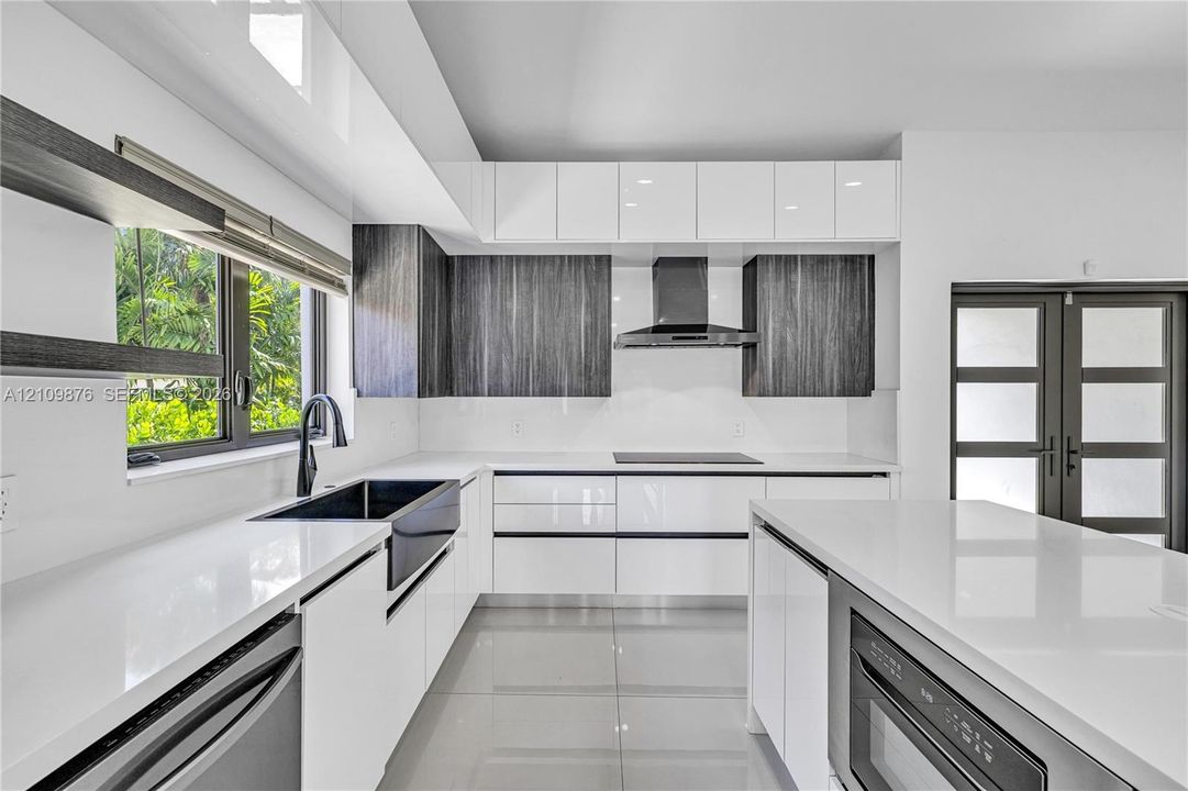 For Sale: $1,790,000 (5 beds, 4 baths, 2232 Square Feet)