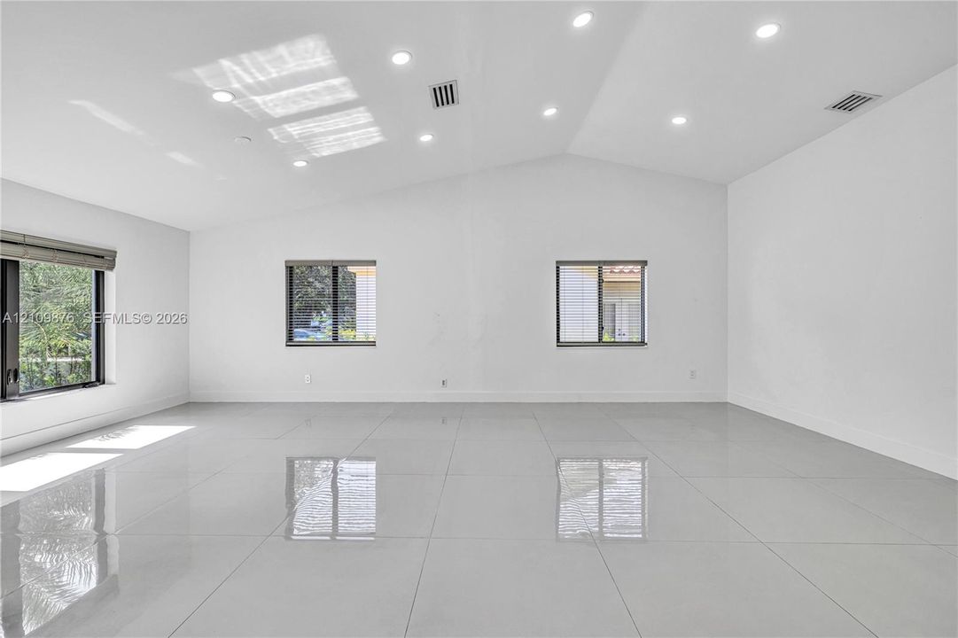 For Sale: $1,790,000 (5 beds, 4 baths, 2232 Square Feet)