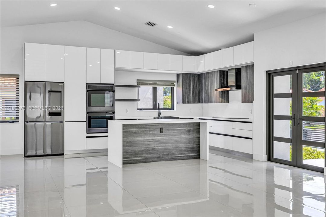 For Sale: $1,790,000 (5 beds, 4 baths, 2232 Square Feet)