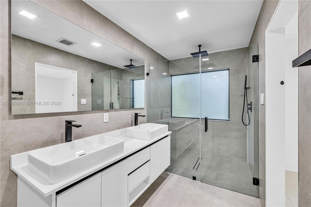 For Sale: $1,790,000 (5 beds, 4 baths, 2232 Square Feet)