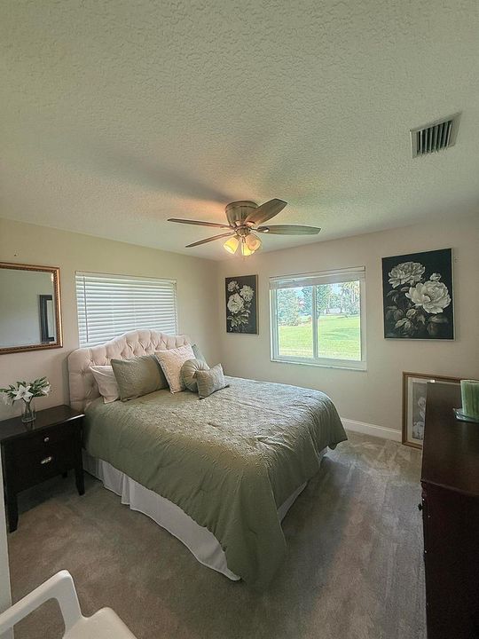 4th bedroom Queen bed