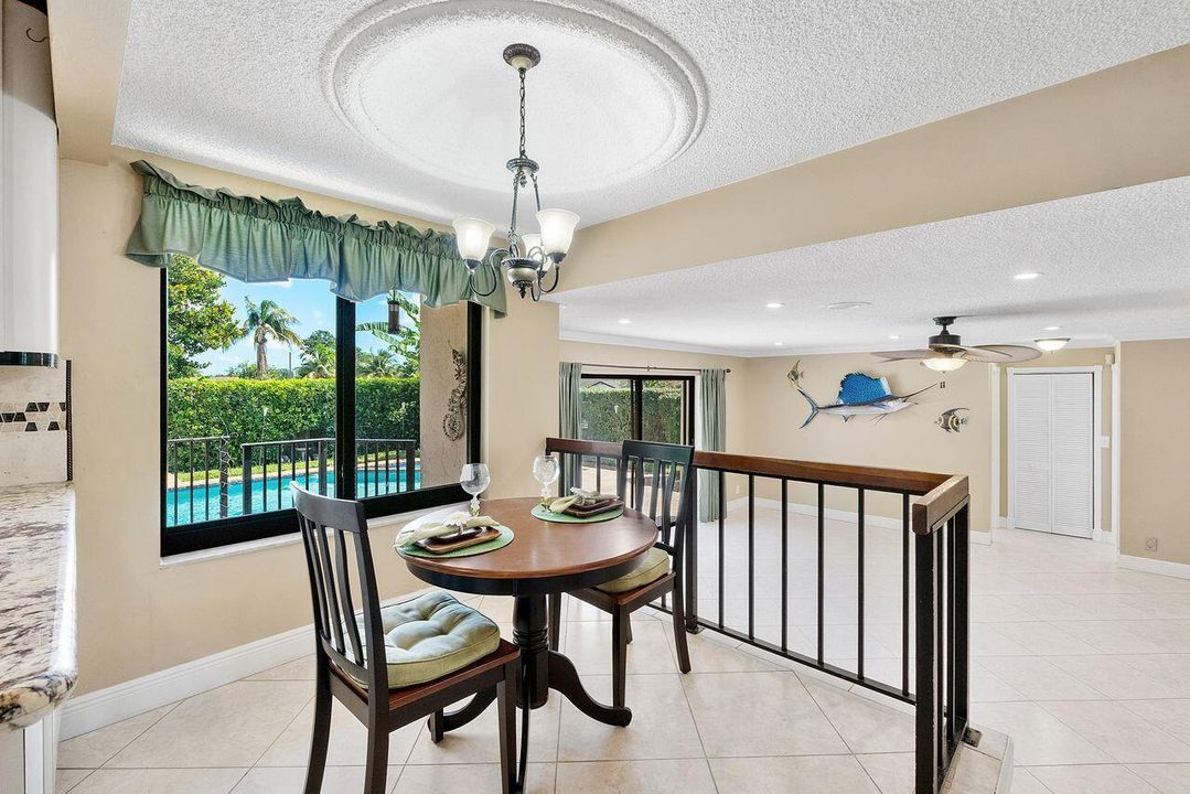 Eat in kitchen area