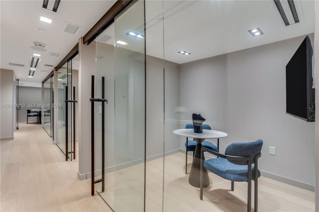 En Venta: $1,479,000 (3 camas, 3 baños, 1684 Pies cuadrados)