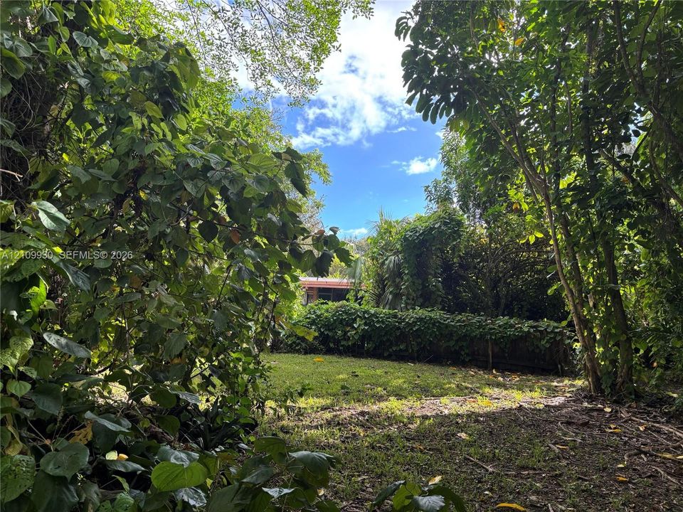 For Sale: $6,250,000 (1.16 acres)
