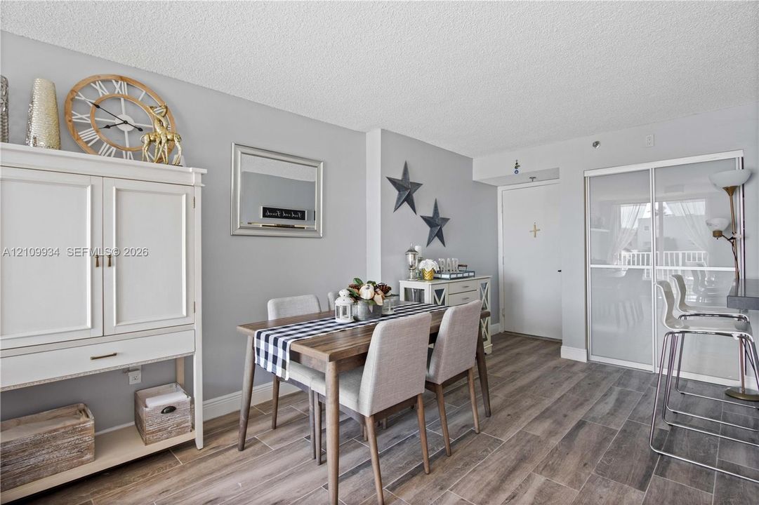 En Venta: $299,900 (1 camas, 1 baños, 610 Pies cuadrados)