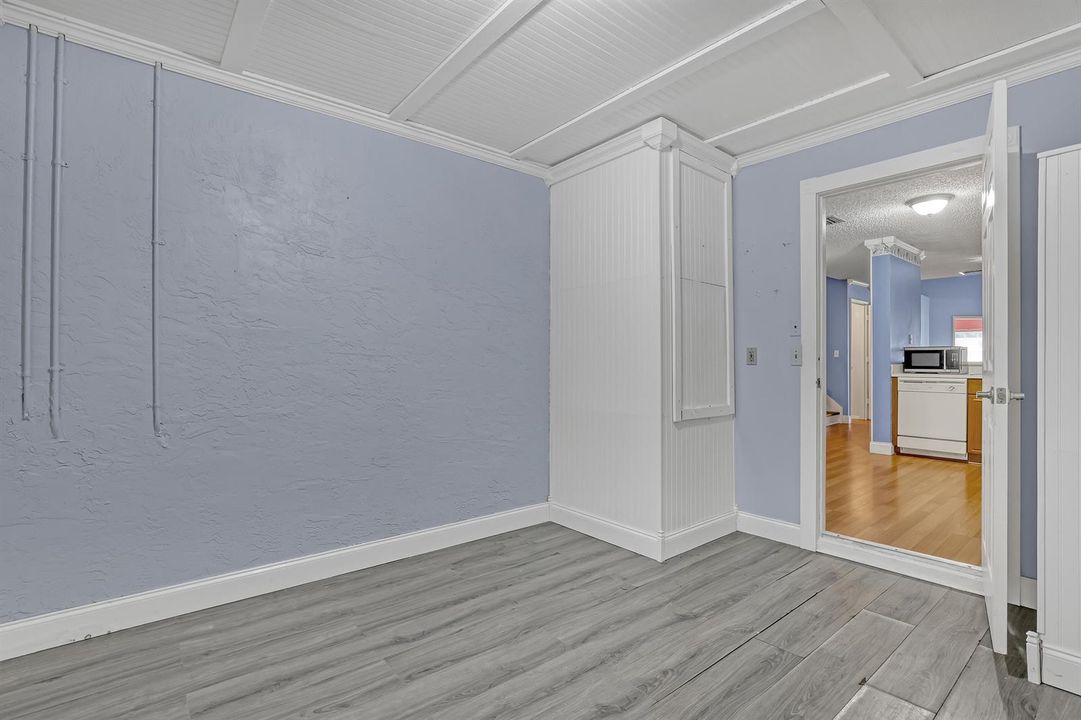 2103 Maplewood (18)