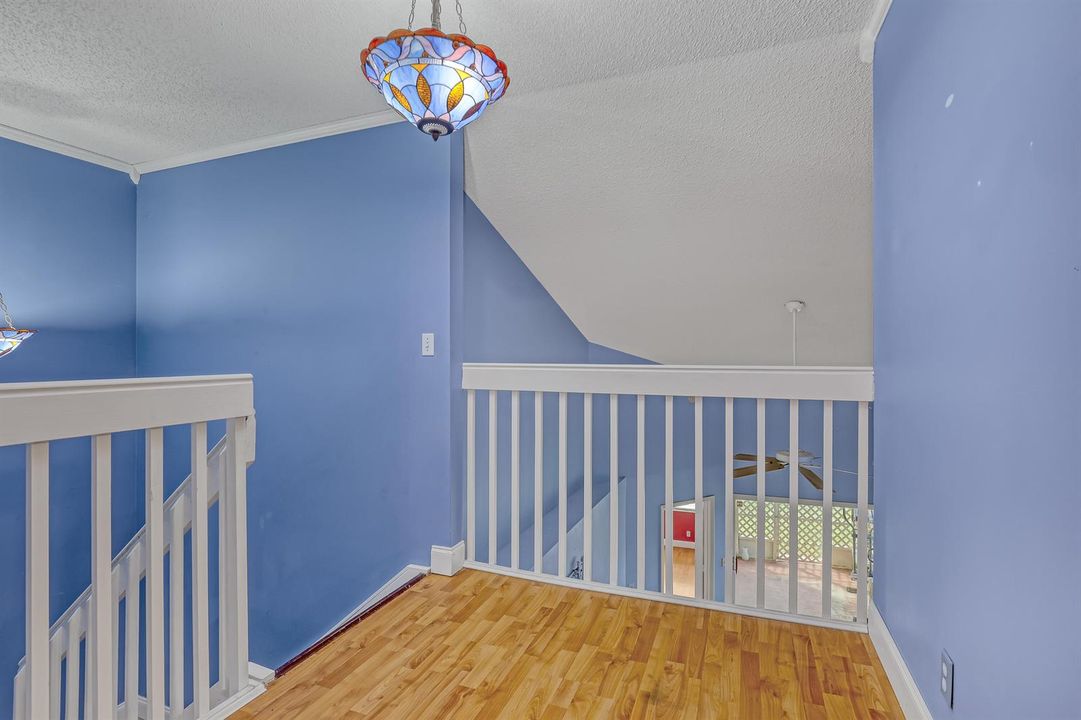 2103 Maplewood (26)