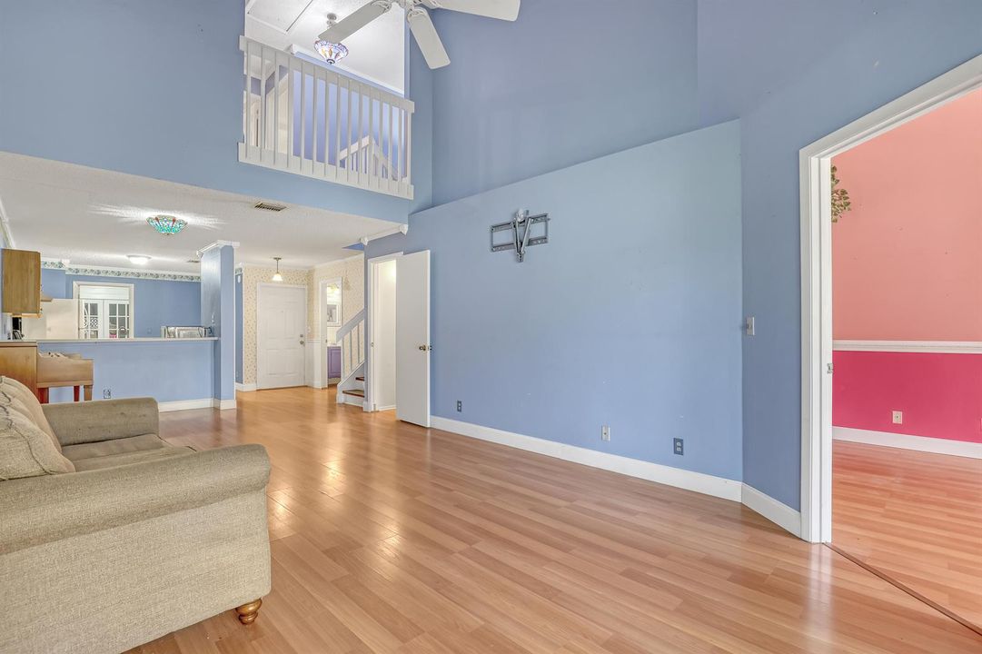 2103 Maplewood (11)