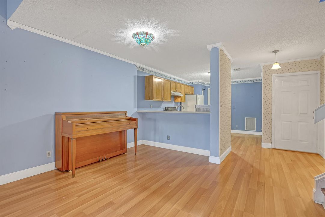 2103 Maplewood (12)