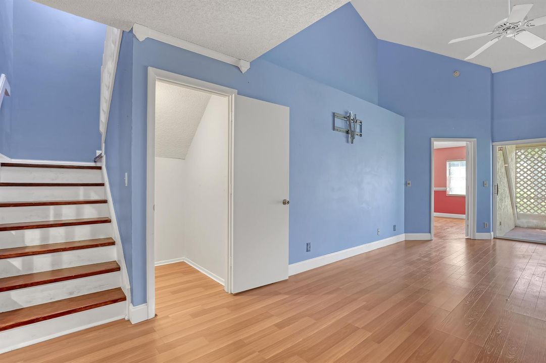 2103 Maplewood (9)