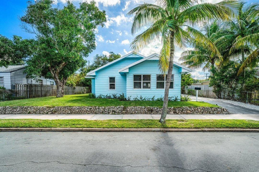 004-42453rdStreet-WestPalmBeach-FL-33407