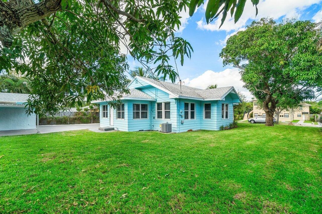 025-42453rdStreet-WestPalmBeach-FL-33407
