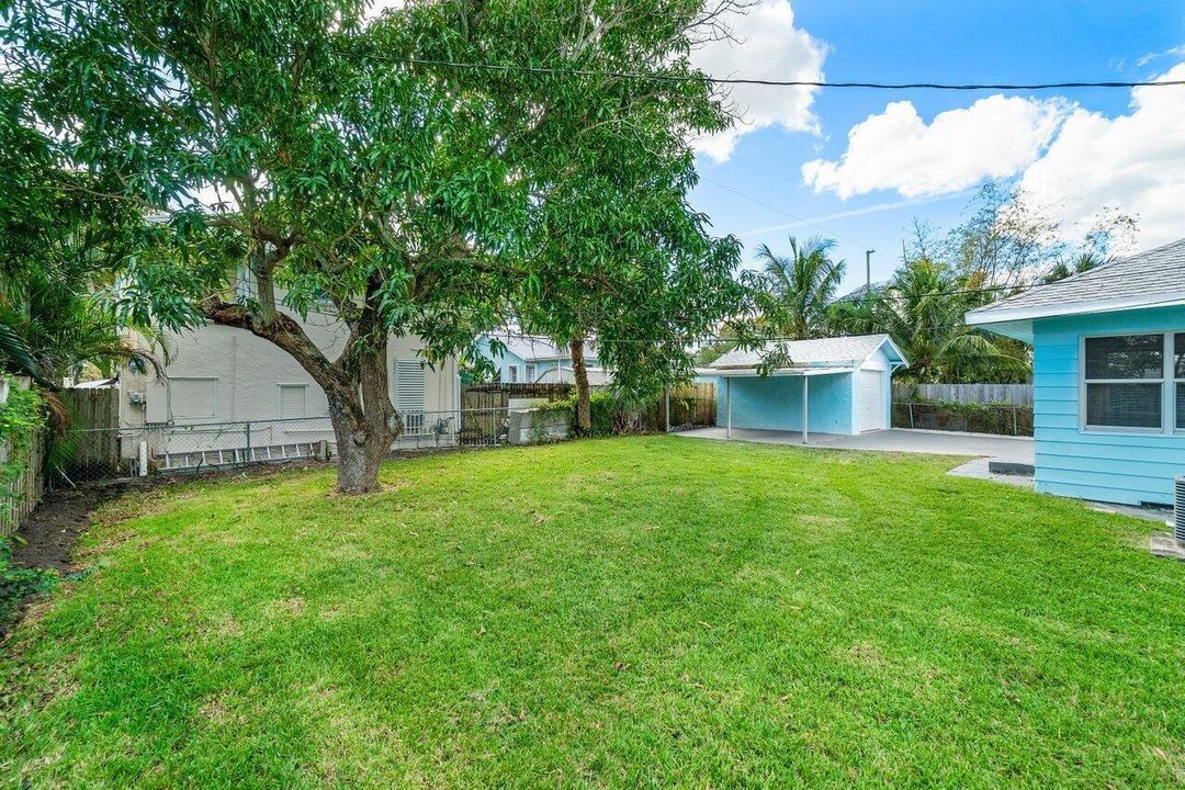 024-42453rdStreet-WestPalmBeach-FL-33407