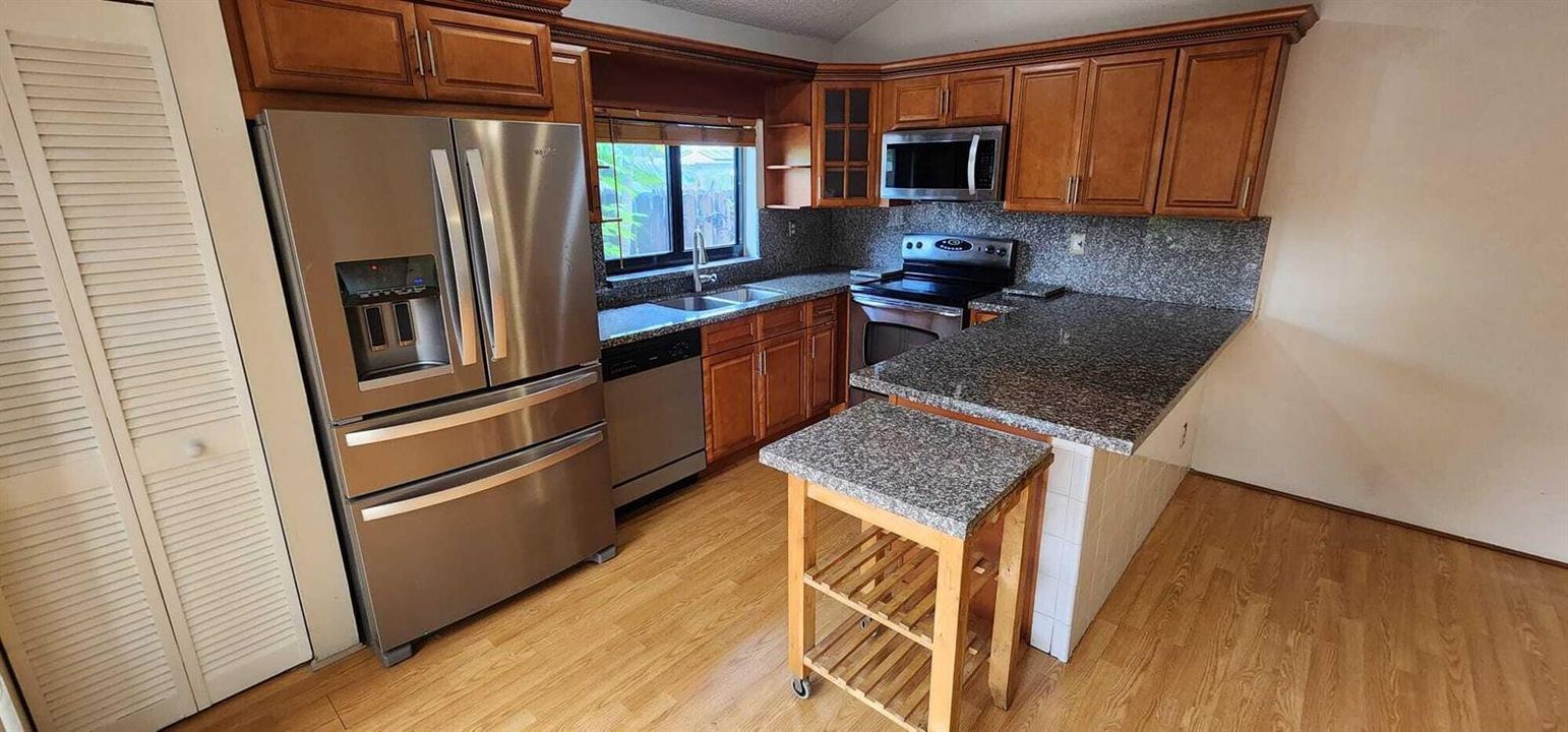 Kitchen (2)