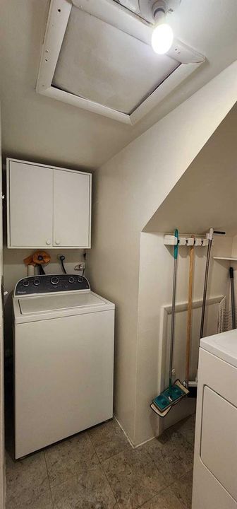 Laundry Room (2)