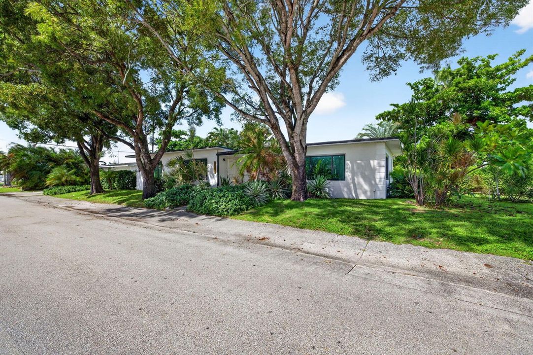 1-web-or-mls-699A2125