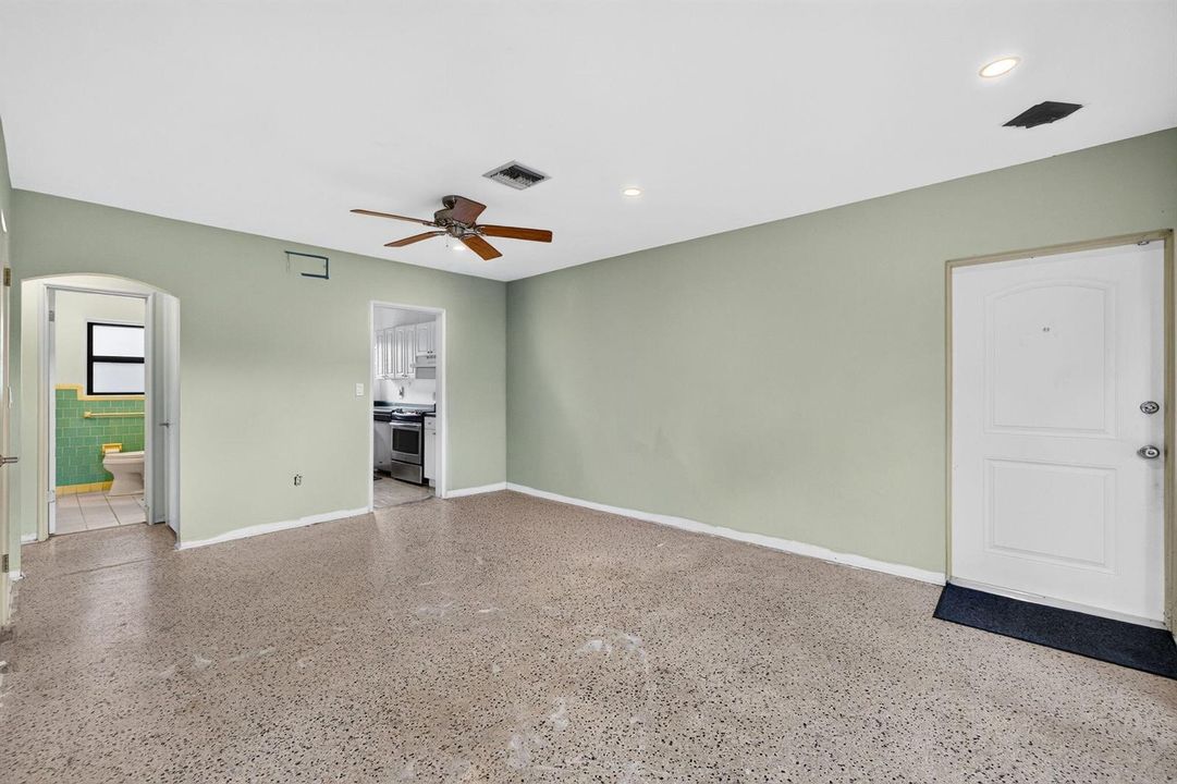 11-web-or-mls-699A2211