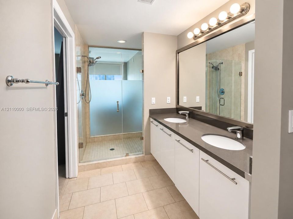 En Venta: $615,000 (2 camas, 2 baños, 1172 Pies cuadrados)