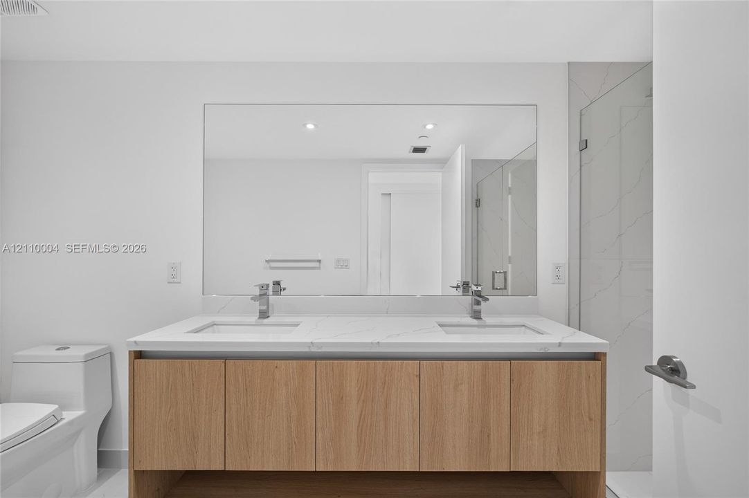 En Venta: $1,350,000 (2 camas, 2 baños, 1366 Pies cuadrados)