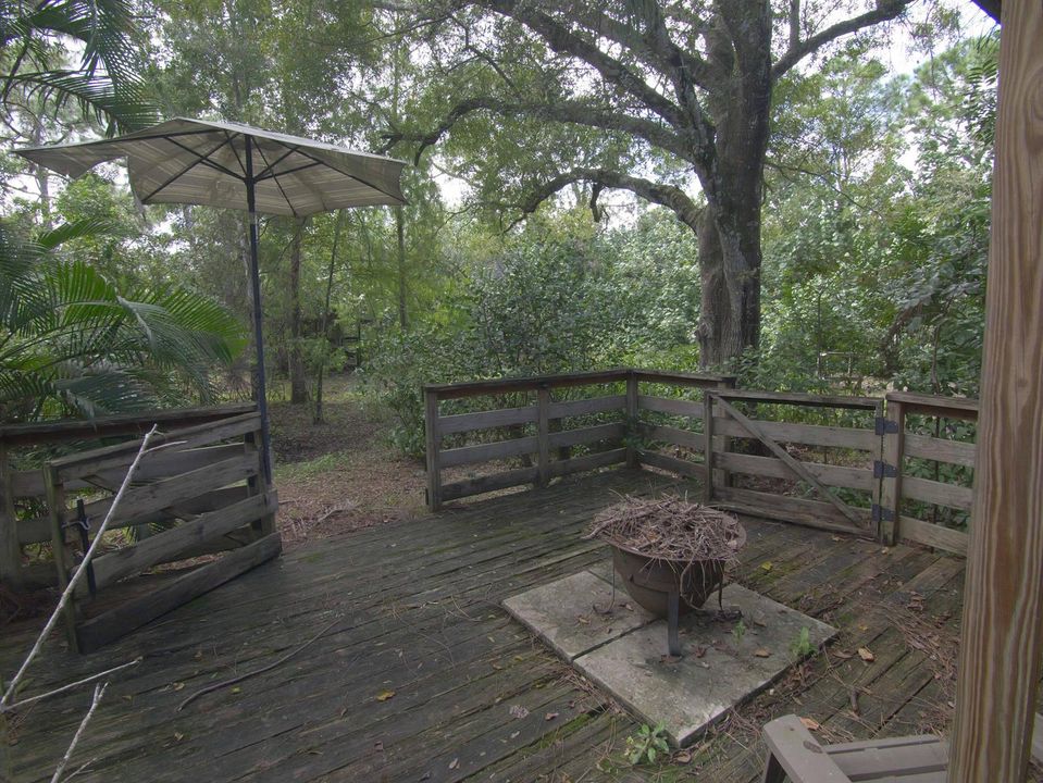 large Deck & Fire Pit off Hottub