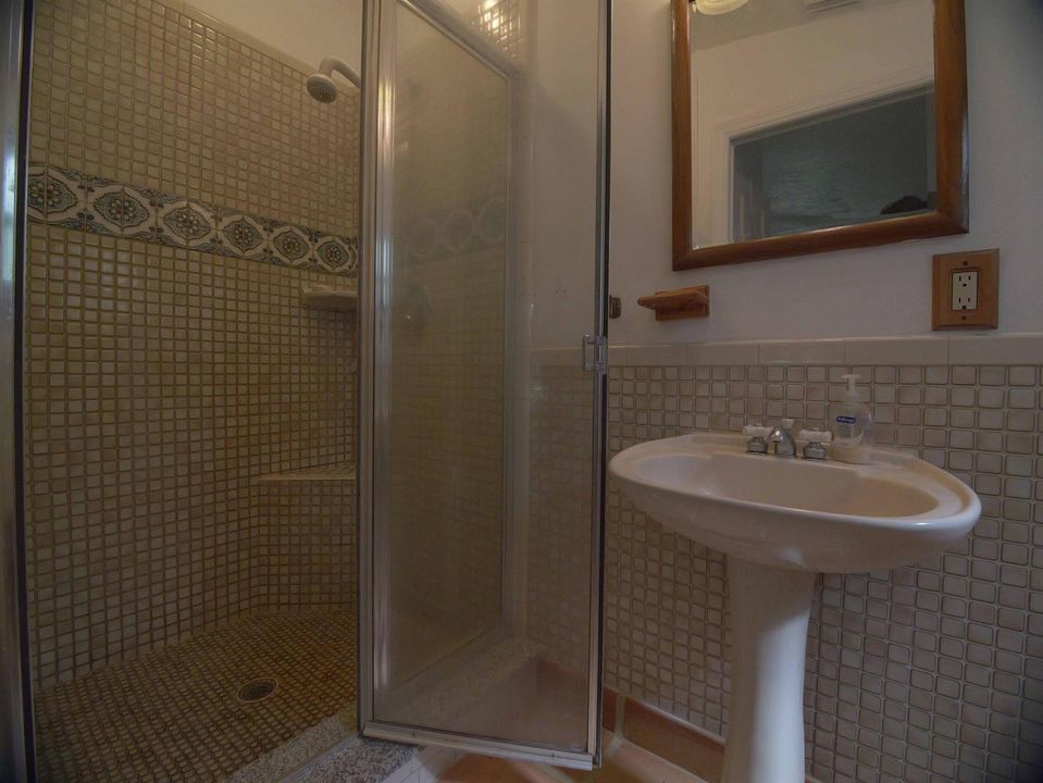 Upstairs MAIN bathroom