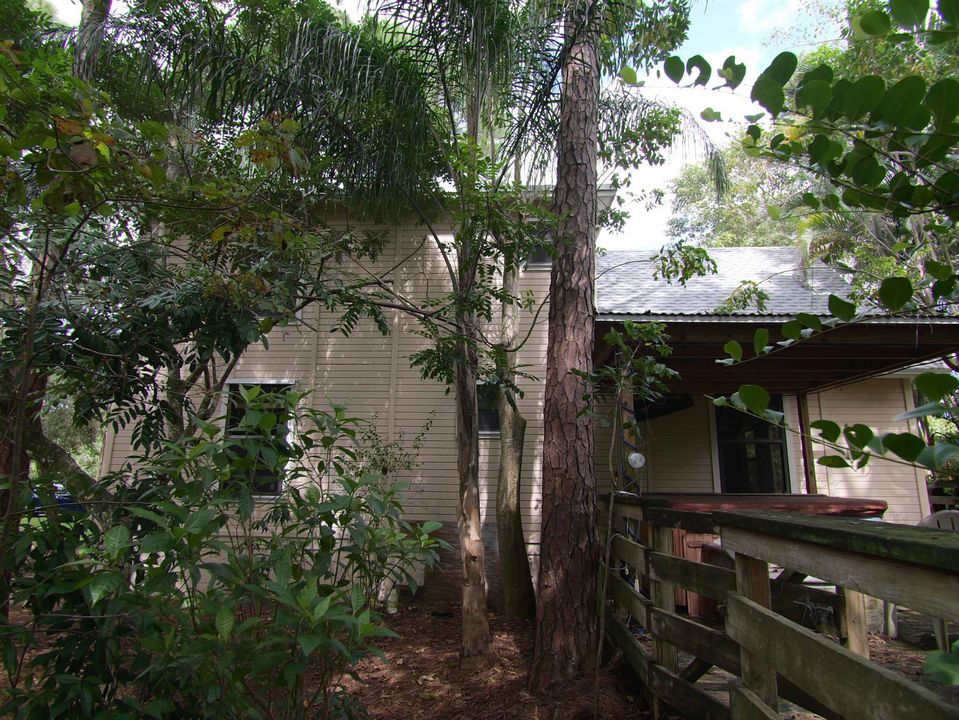 South Side showing Hot tub & deck