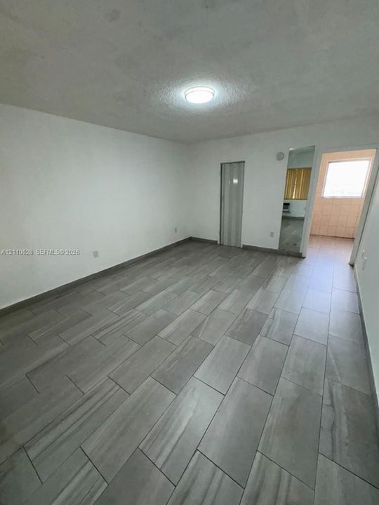 В аренду: $1,495 (1 спален, 1 ванн, 14554 Квадратных фут)