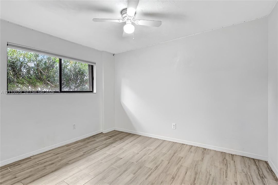 В аренду: $2,600 (3 спален, 2 ванн, 1418 Квадратных фут)
