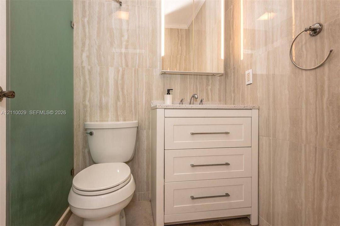В аренду: $2,600 (3 спален, 2 ванн, 1418 Квадратных фут)