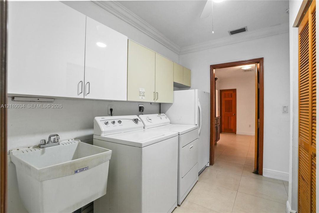 En Renta: $18,000 (7 camas, 6 baños, 5212 Pies cuadrados)