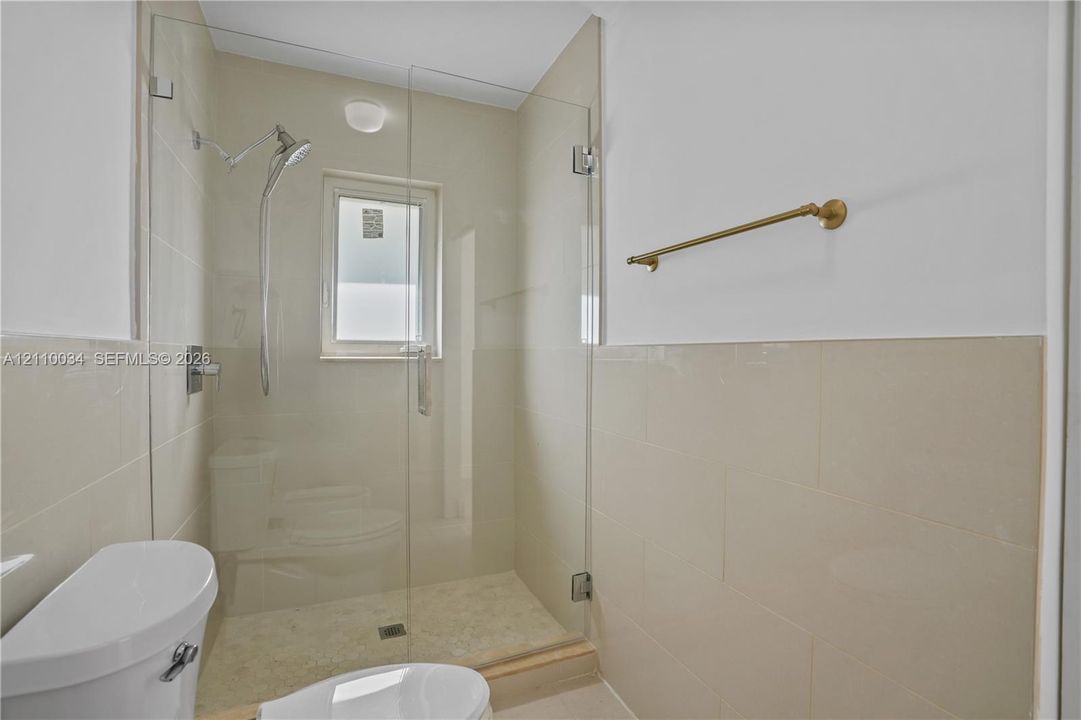 En Renta: $18,000 (7 camas, 6 baños, 5212 Pies cuadrados)