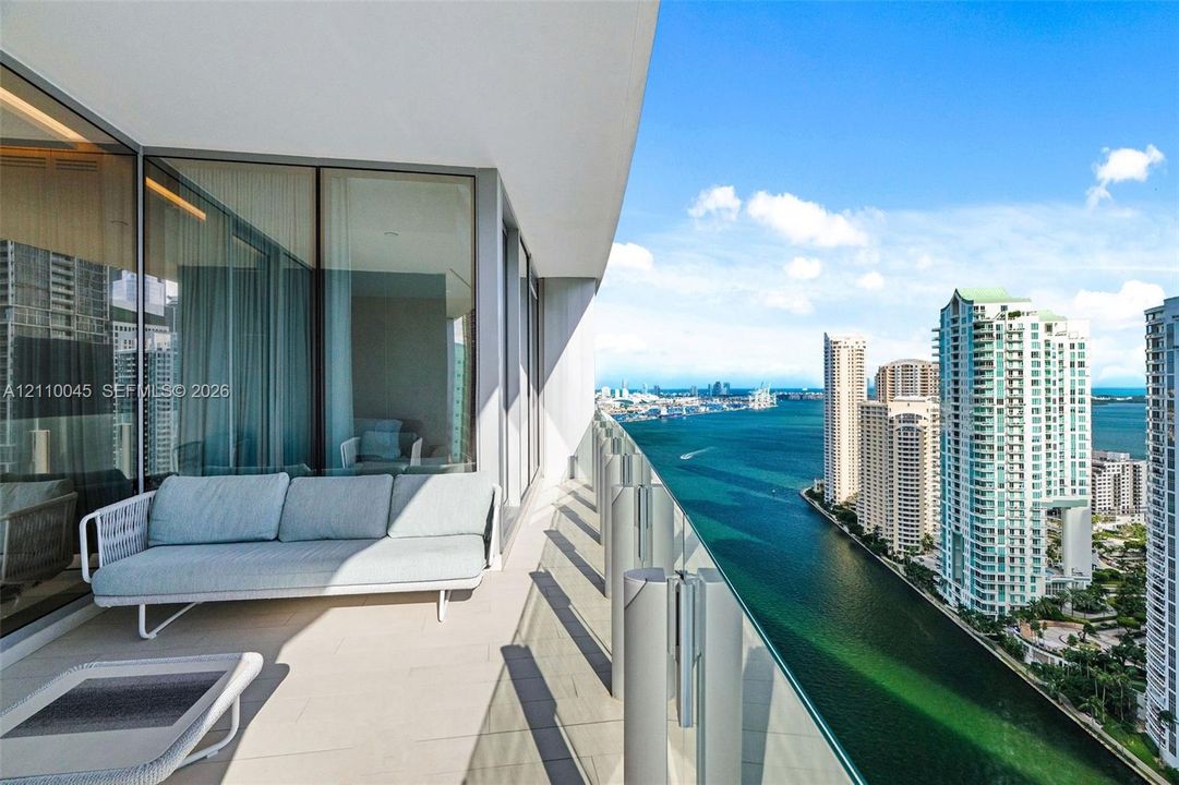For Sale: $2,999,000 (2 beds, 3 baths, 1699 Square Feet)