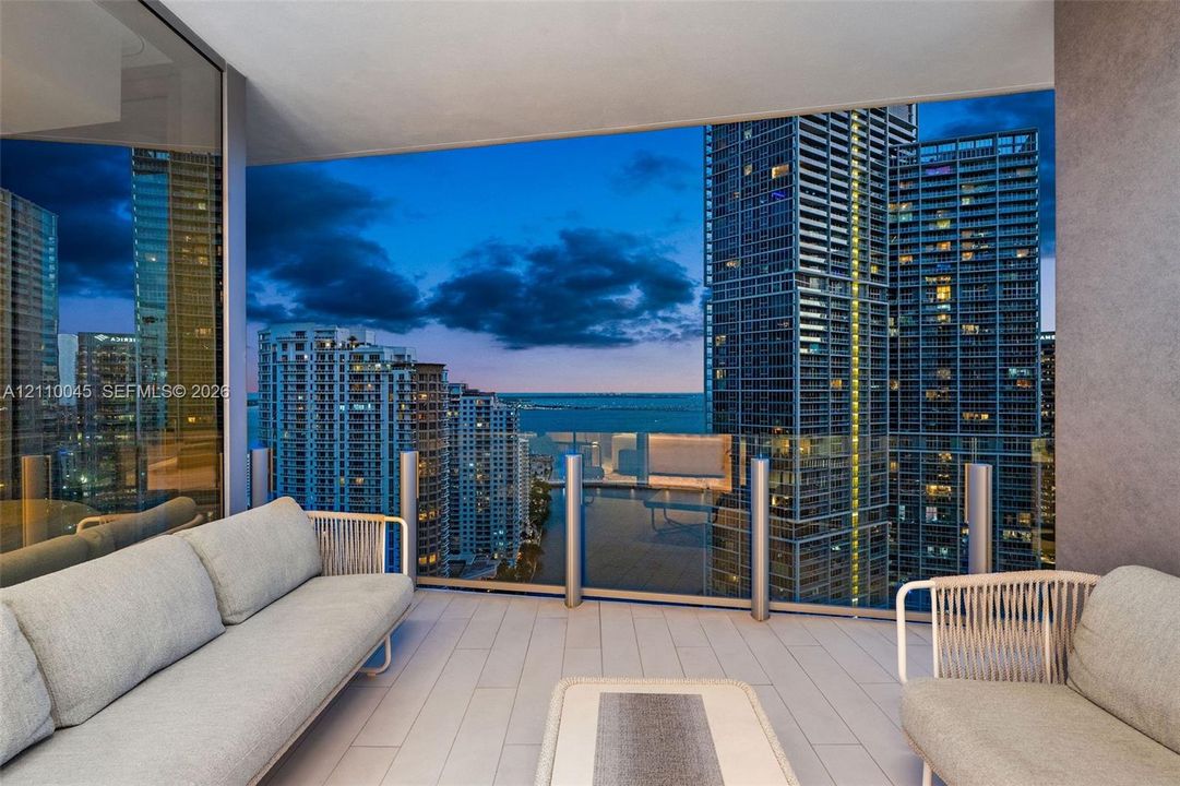 For Sale: $2,999,000 (2 beds, 3 baths, 1699 Square Feet)