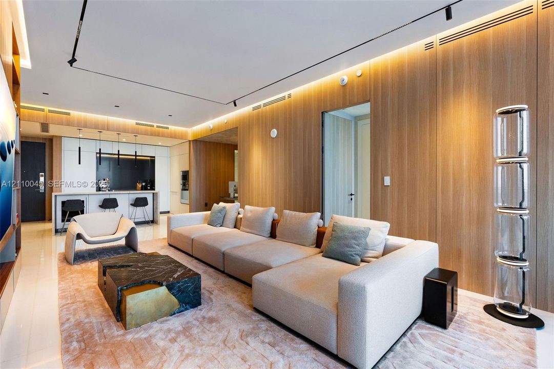 For Sale: $2,999,000 (2 beds, 3 baths, 1699 Square Feet)