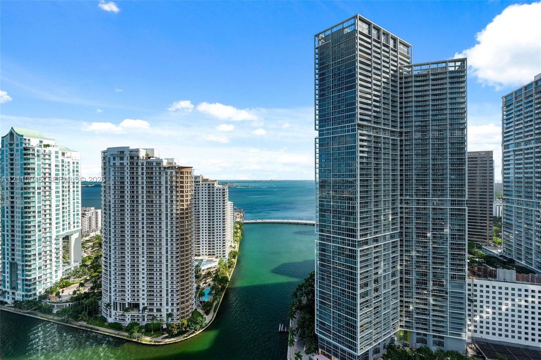 For Sale: $2,999,000 (2 beds, 3 baths, 1699 Square Feet)