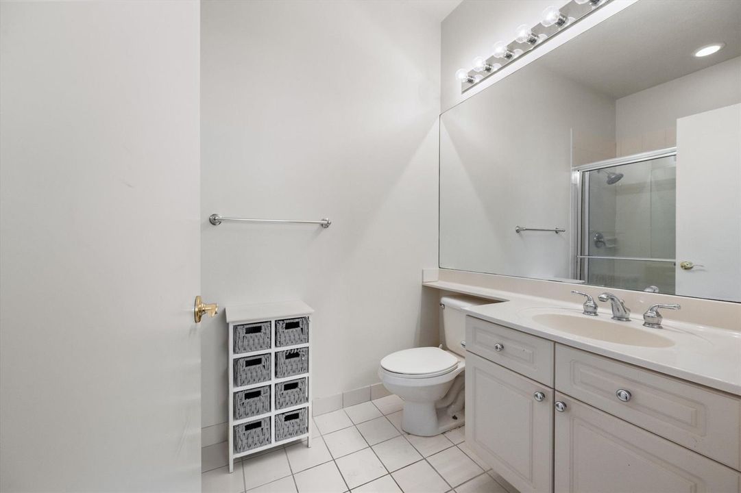 Guest Bathroom 2