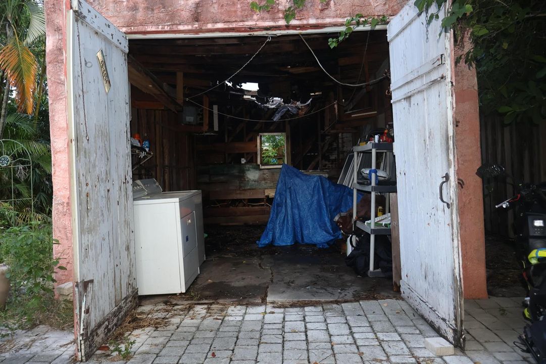 Garage