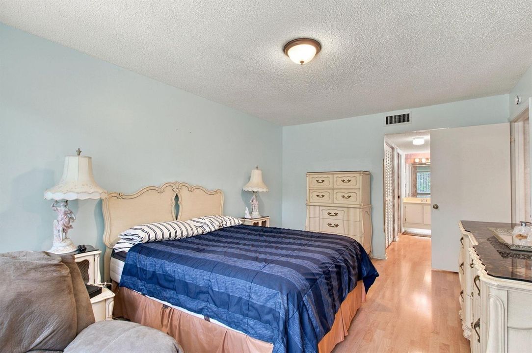 19-web-or-mls-7605-trent-dr-103b