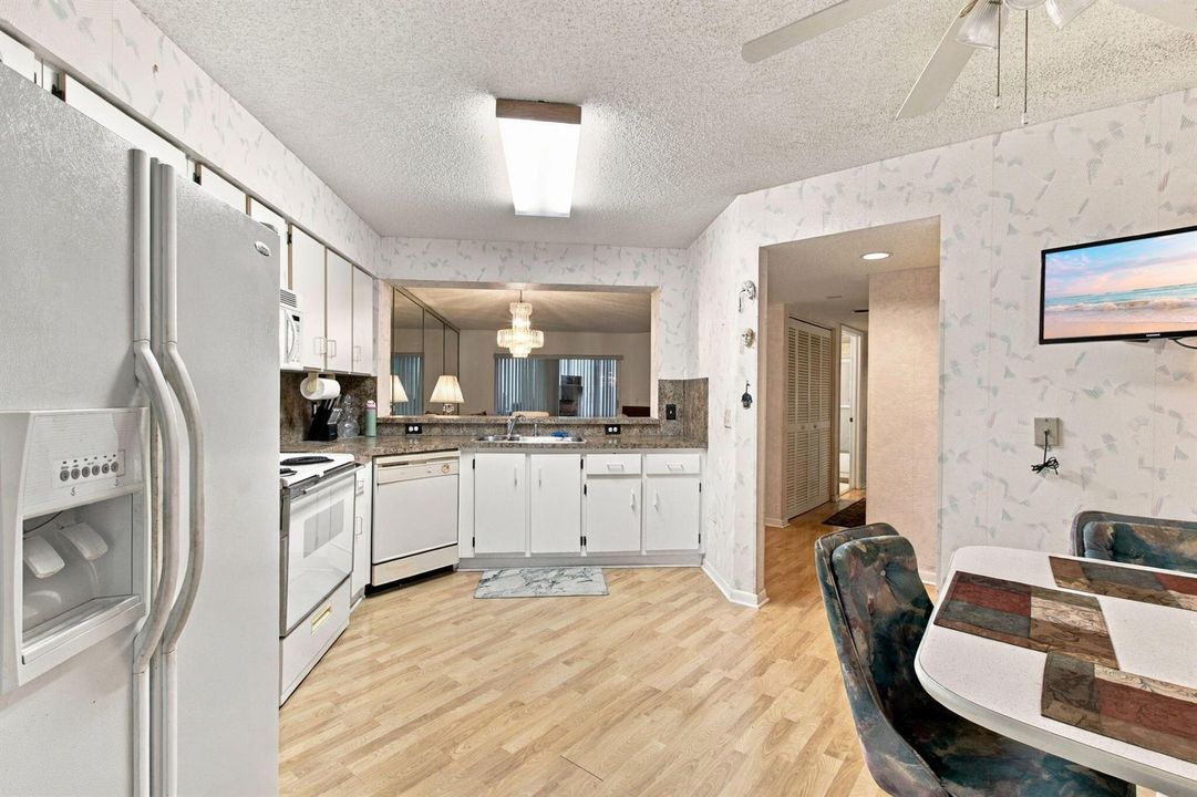 14-web-or-mls-7605-trent-dr-103b