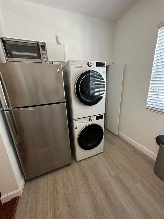 На продажу: $270,000 (1 спален, 1 ванн, 700 Квадратных фут)