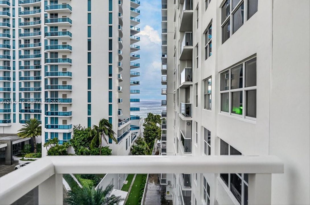 En Venta: $799,000 (2 camas, 2 baños, 1768 Pies cuadrados)