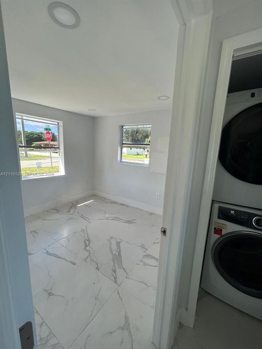 В аренду: $2,250 (2 спален, 1 ванн, 1206 Квадратных фут)