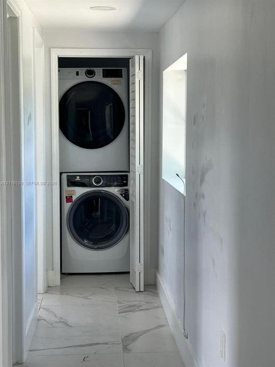 В аренду: $2,250 (2 спален, 1 ванн, 1206 Квадратных фут)