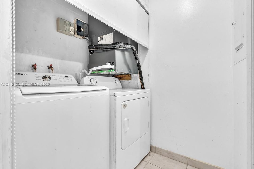На продажу: $635,000 (3 спален, 2 ванн, 1610 Квадратных фут)