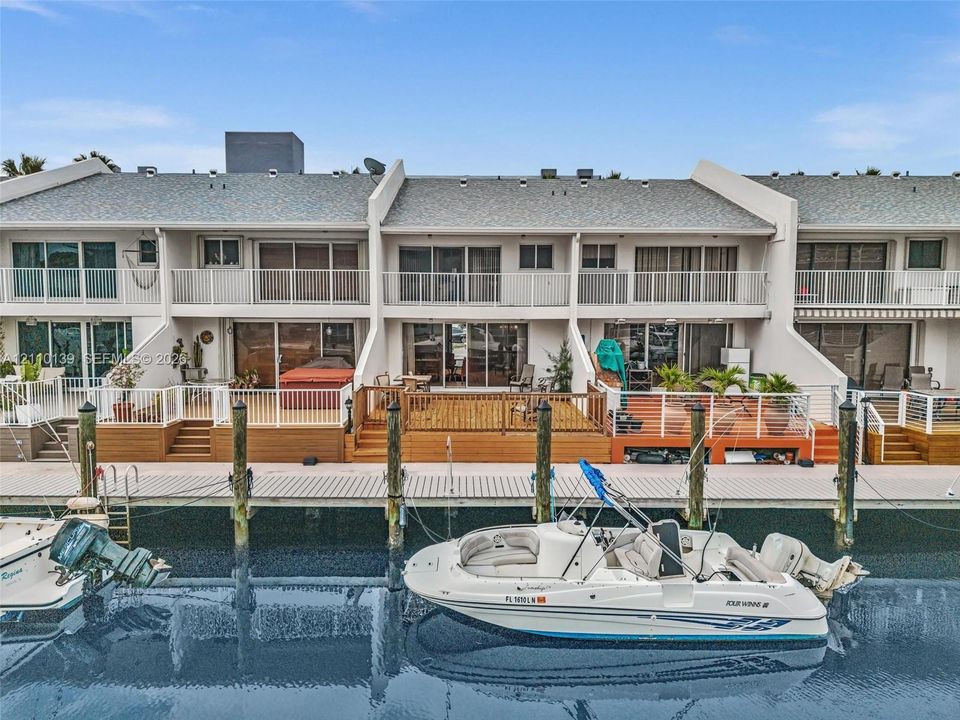 На продажу: $635,000 (3 спален, 2 ванн, 1610 Квадратных фут)