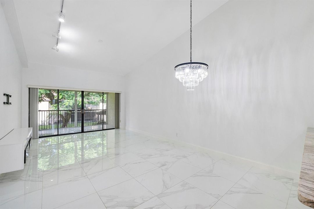 1913 Sw 15th St unit 24_010